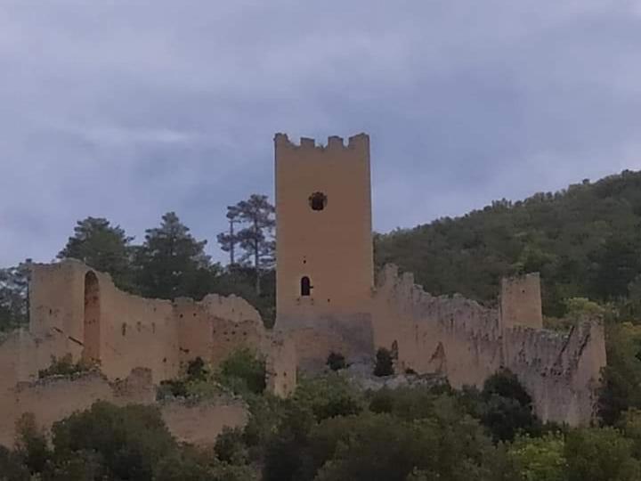 Villa A Due Passi Dal Castello San Pio delle Camere Exterior foto